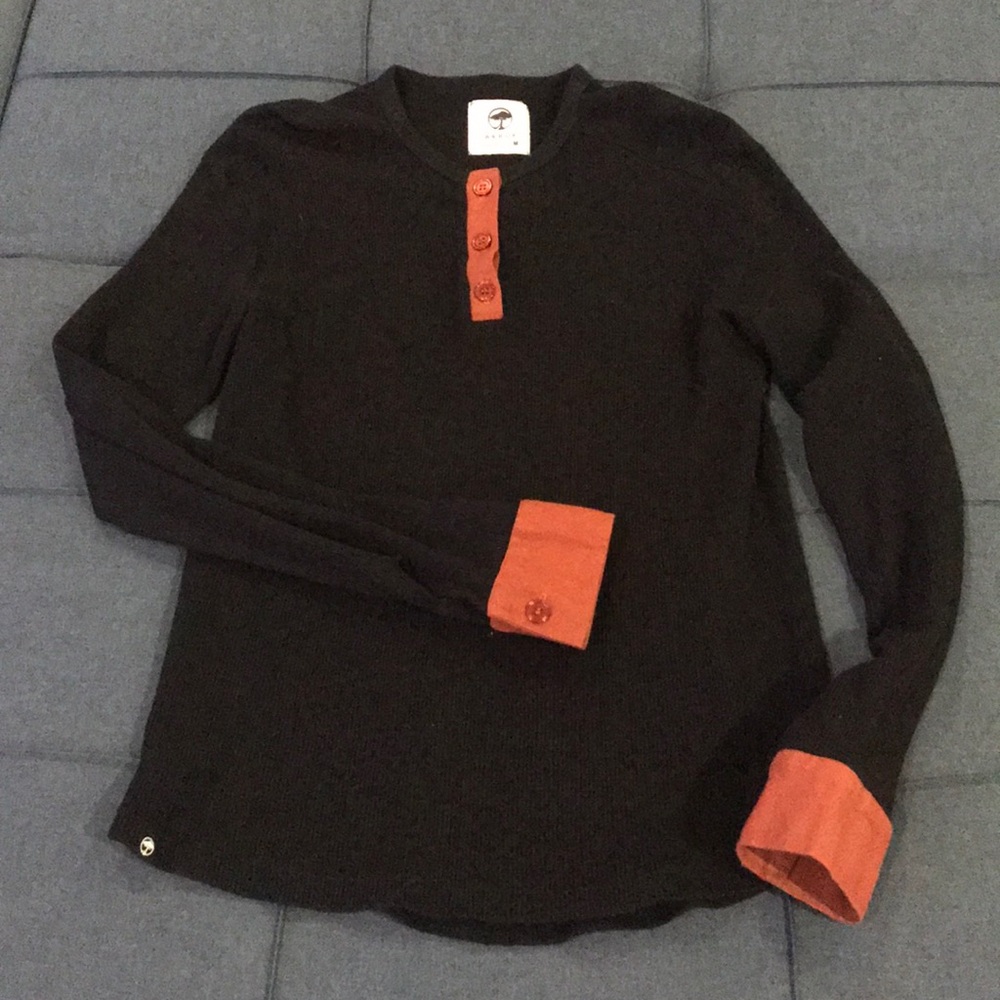 Arbor three button henley with button cuffs